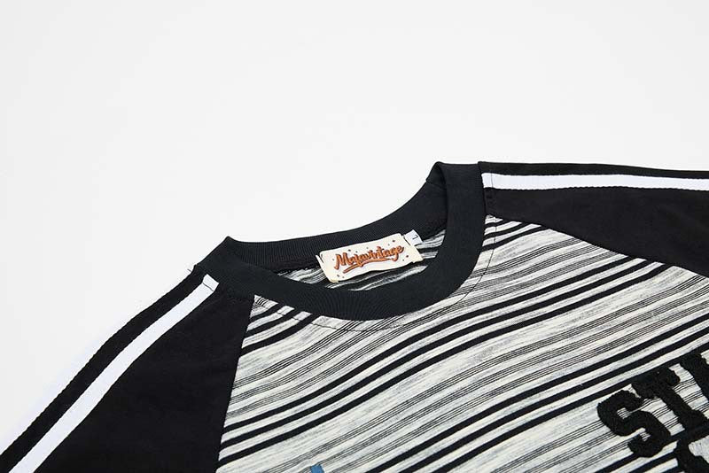 Camiseta extragrande con estrellas y barras