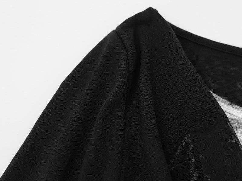 Top de manga larga con cuello desbocado y capas