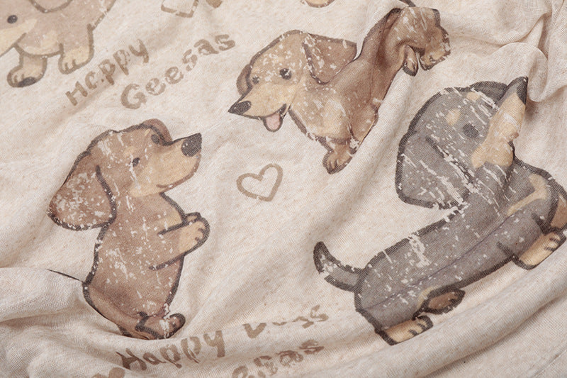 Camiseta de manga larga con gráfico de dachshund relajado