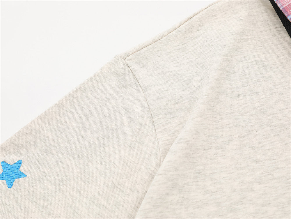 Polo de manga corta con estampado gráfico y efecto superpuesto