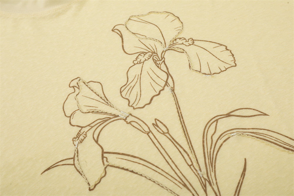 Camiseta de manga larga con dibujo lineal floral