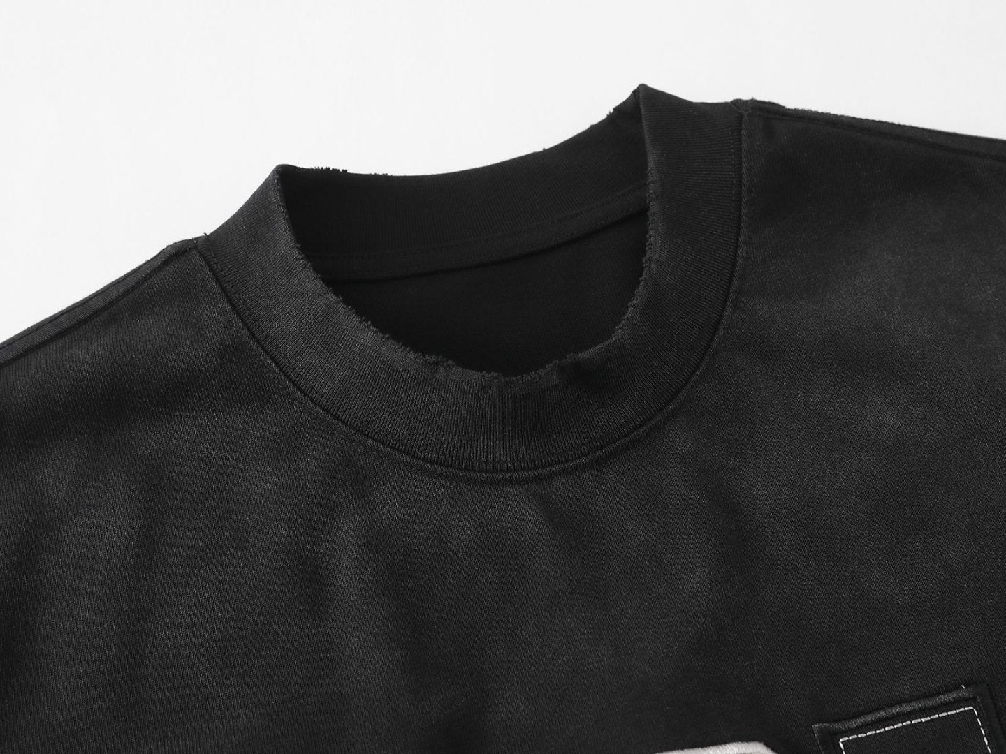Camiseta Gráfica con Degradado Llamativo