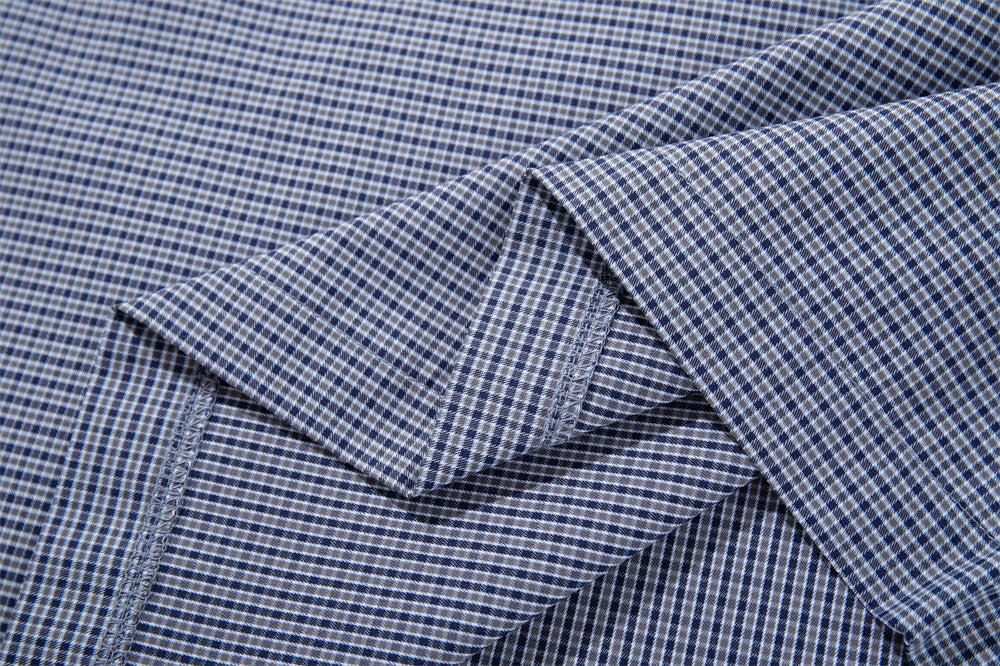 Camisa con cuello de pico bordada Chill