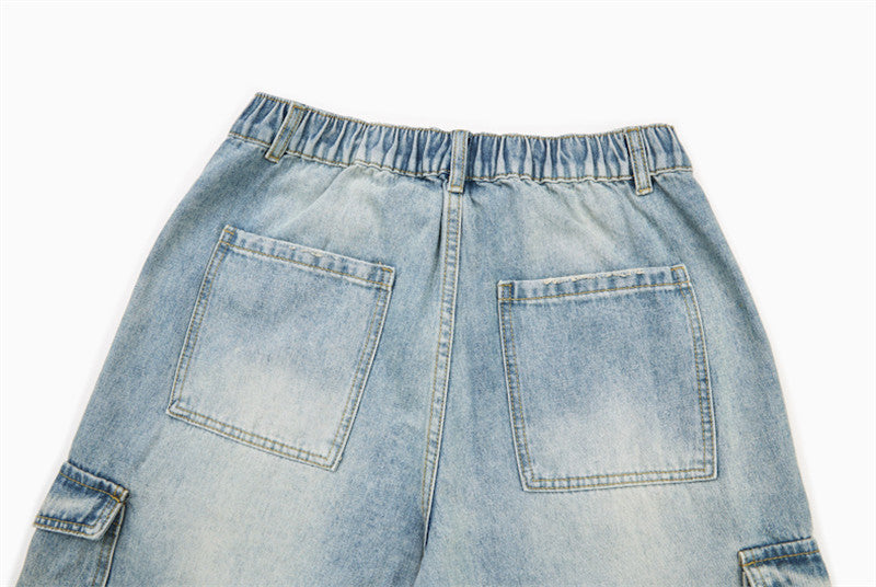 Pantalones cortos cargo de mezclilla desgastados de corte holgado