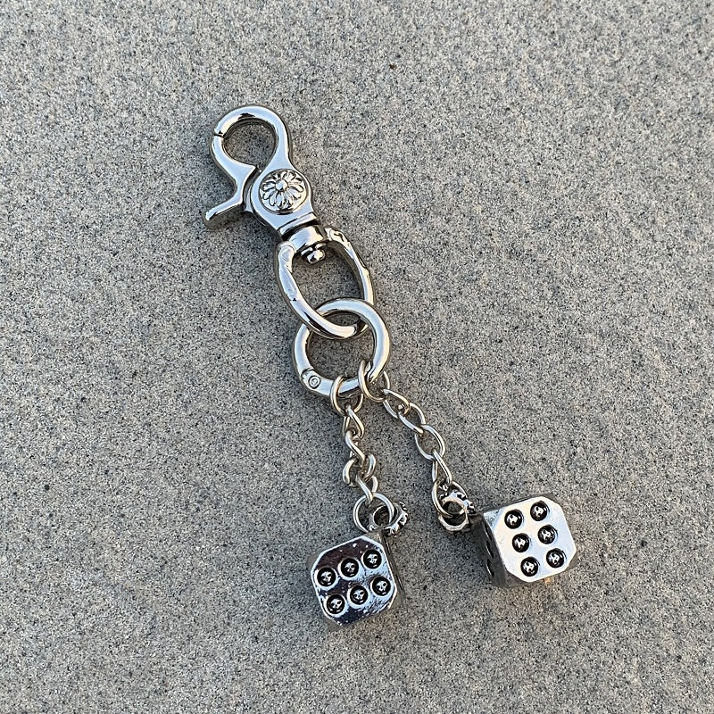 Sinister Skull Dice Keychain