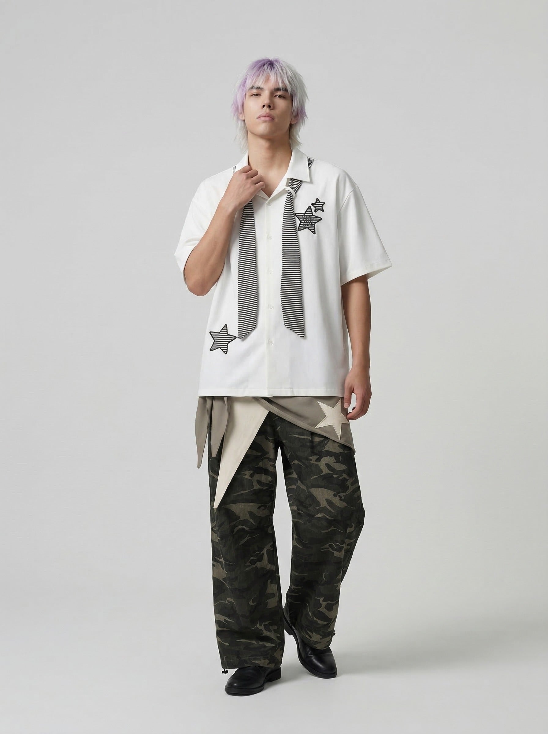 Camisa de cuello relajado con estampado de estrellas y rayas