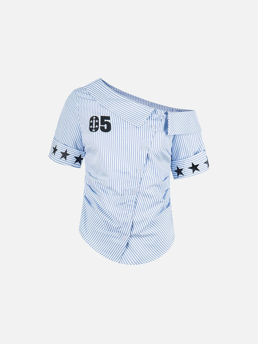 Camiseta gráfica asimétrica con hombros descubiertos