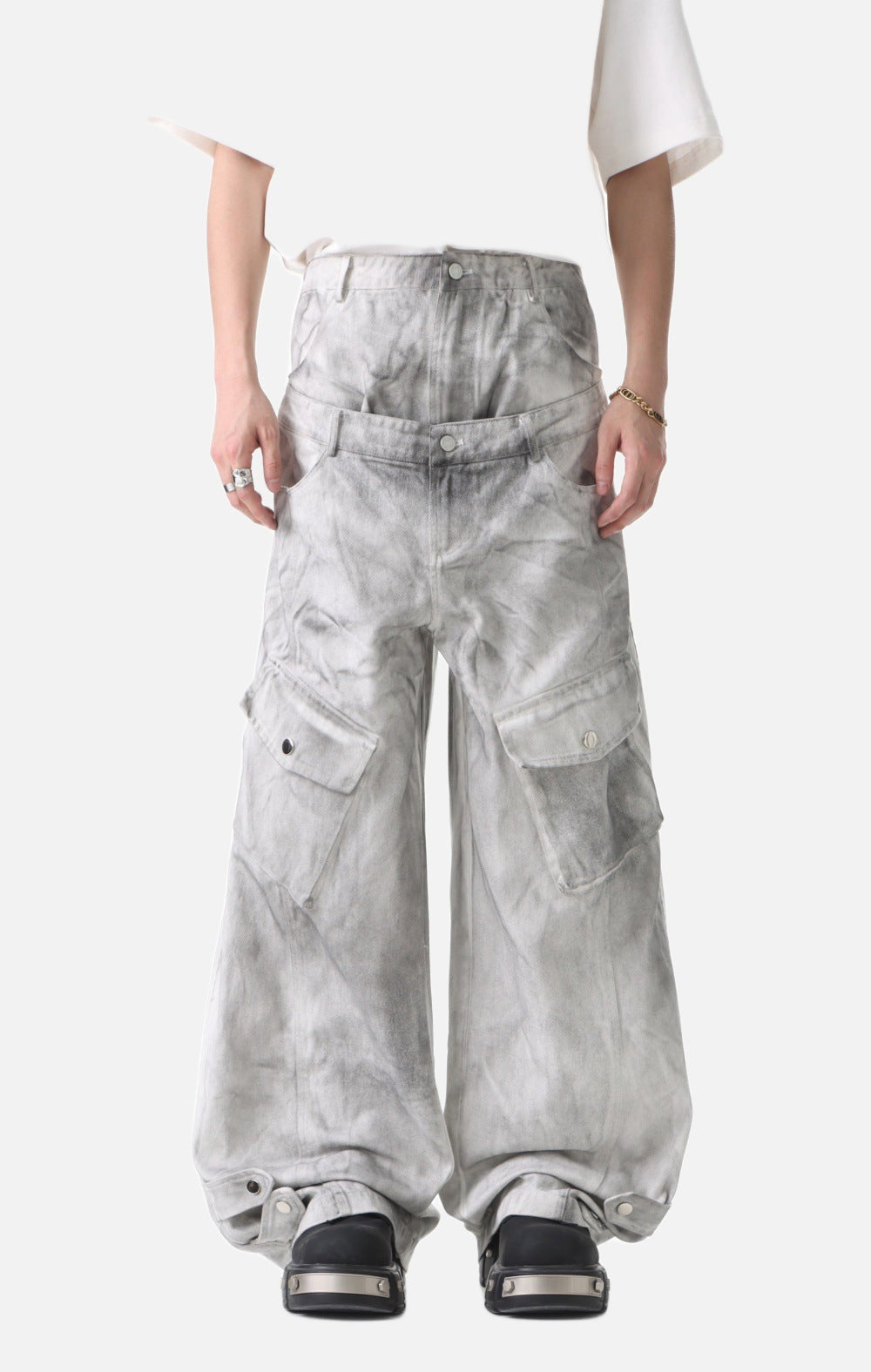 Baggy Acid-Wash Cargo Pants