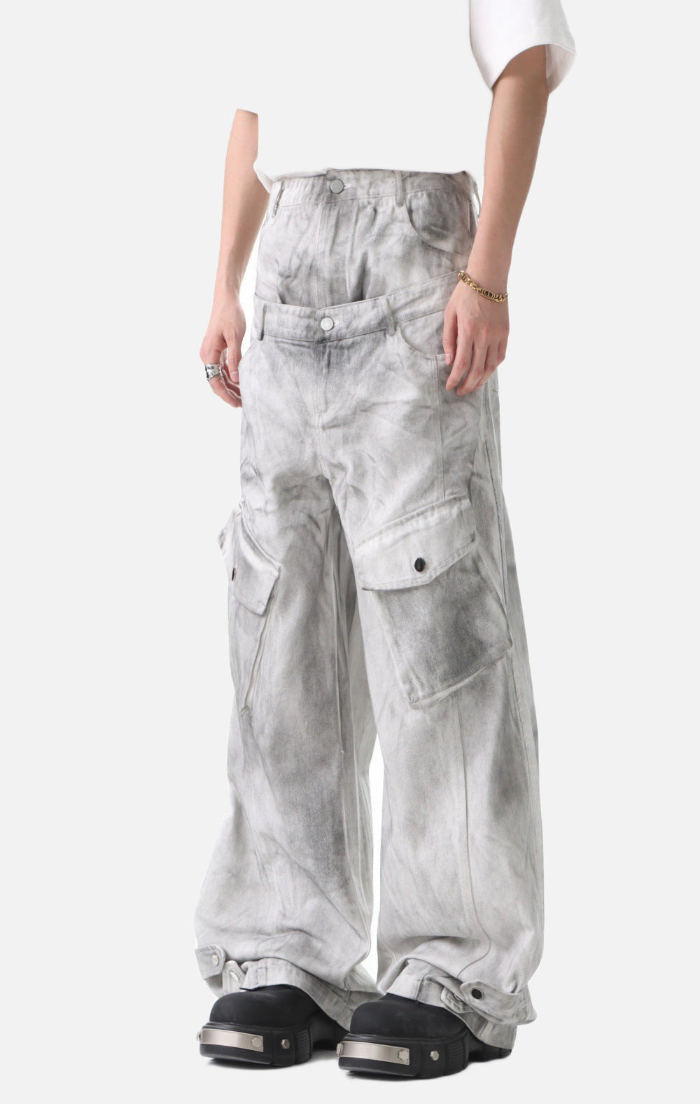 Baggy Acid-Wash Cargo Pants