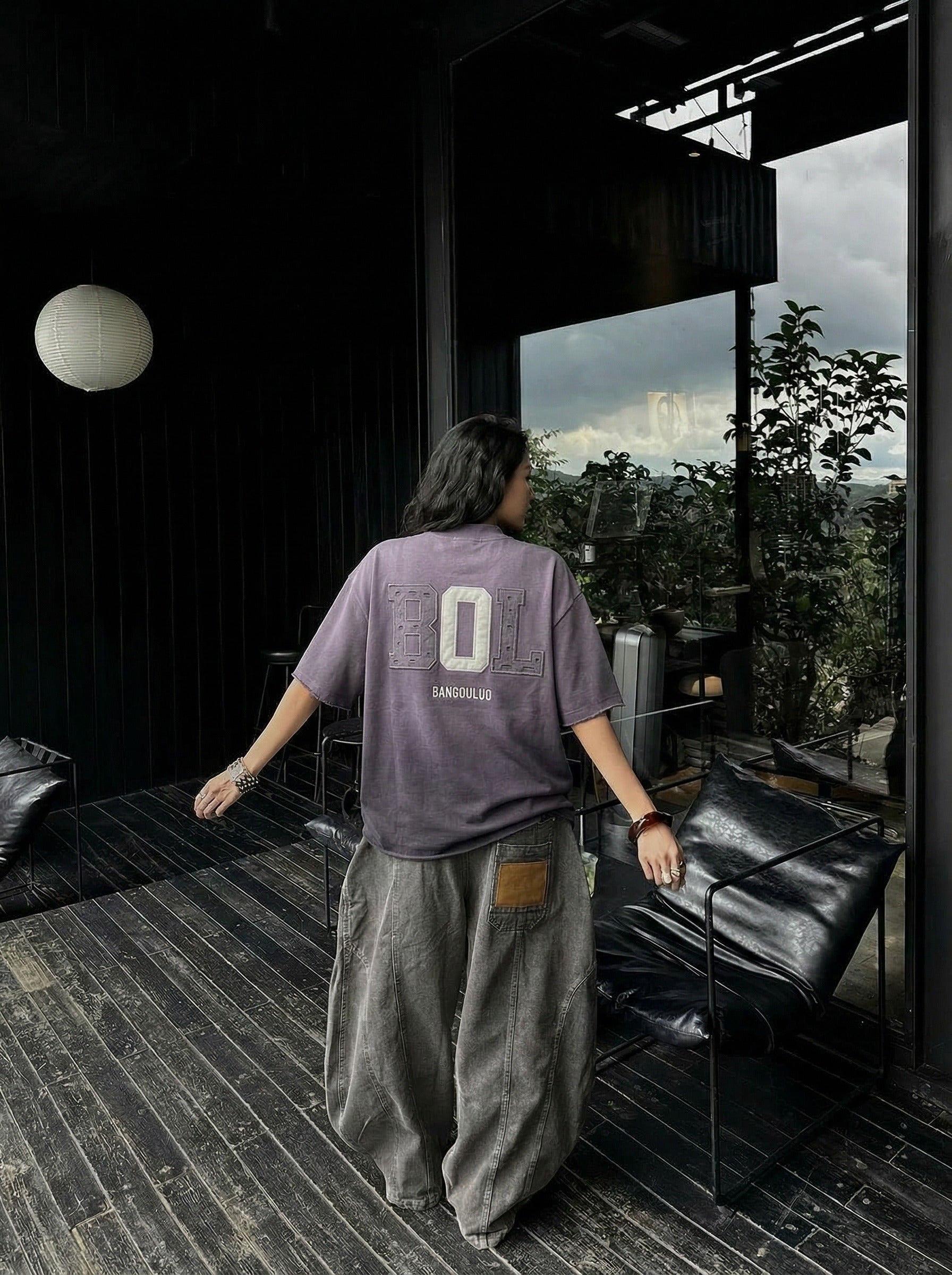 Camiseta Gráfica con Degradado Llamativo