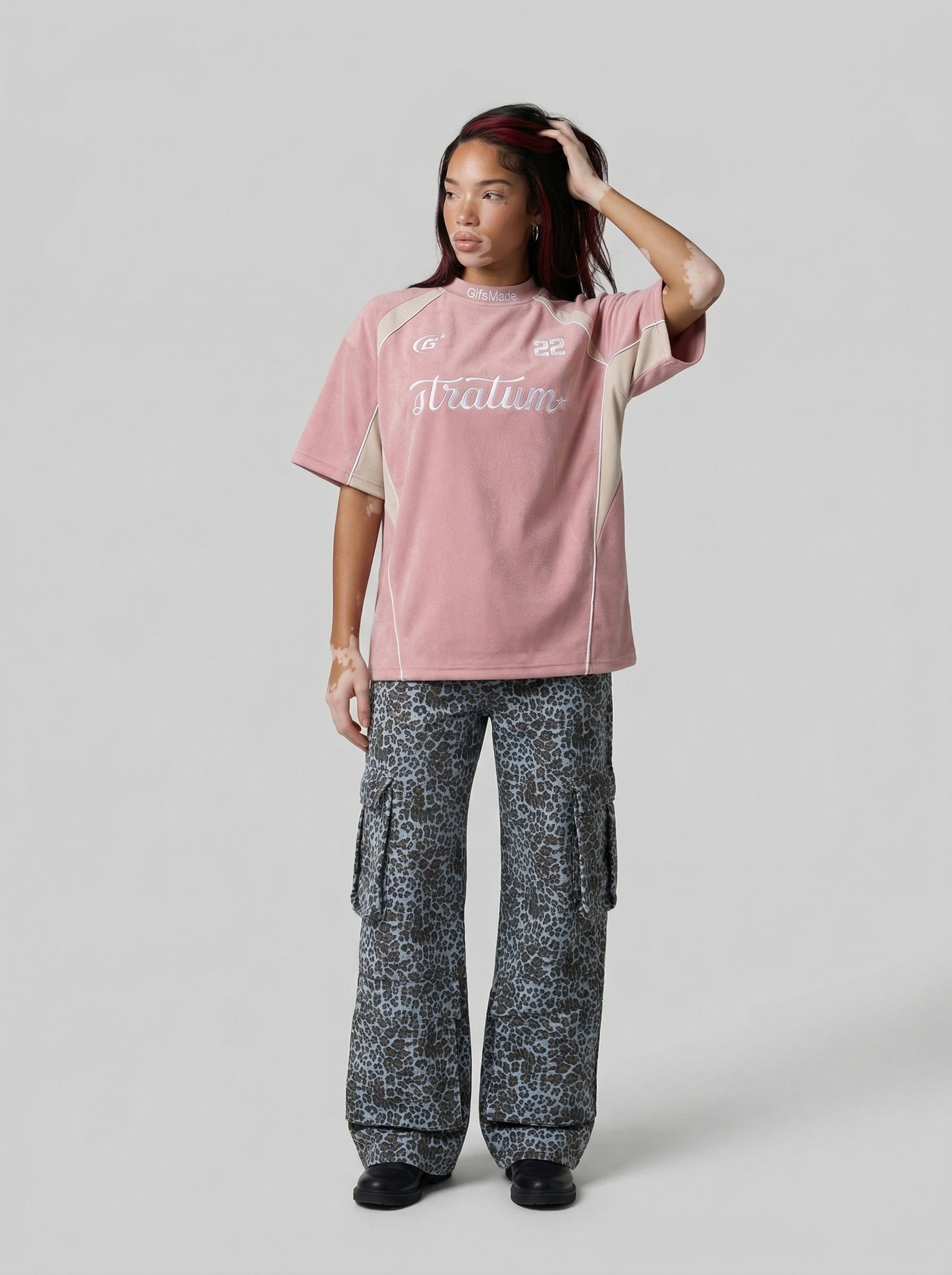 Camiseta bordada Bold Stratum