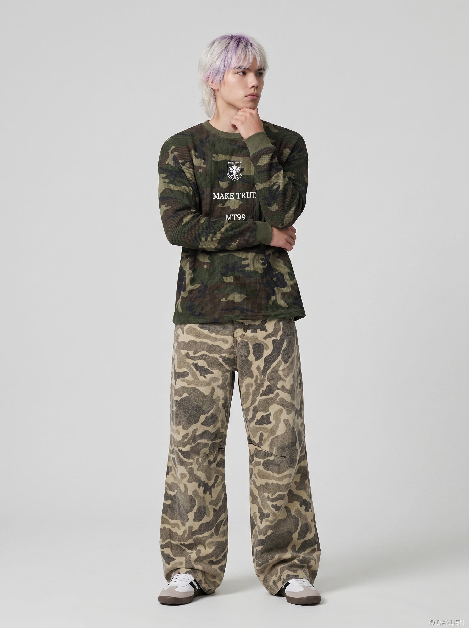 Blusa de manga larga de punto de gofre con estampado de camuflaje