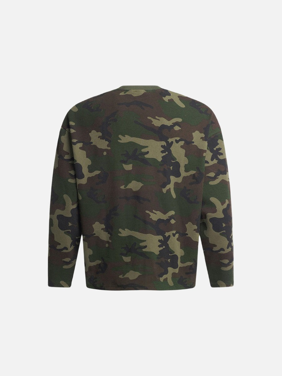 Blusa de manga larga de punto de gofre con estampado de camuflaje