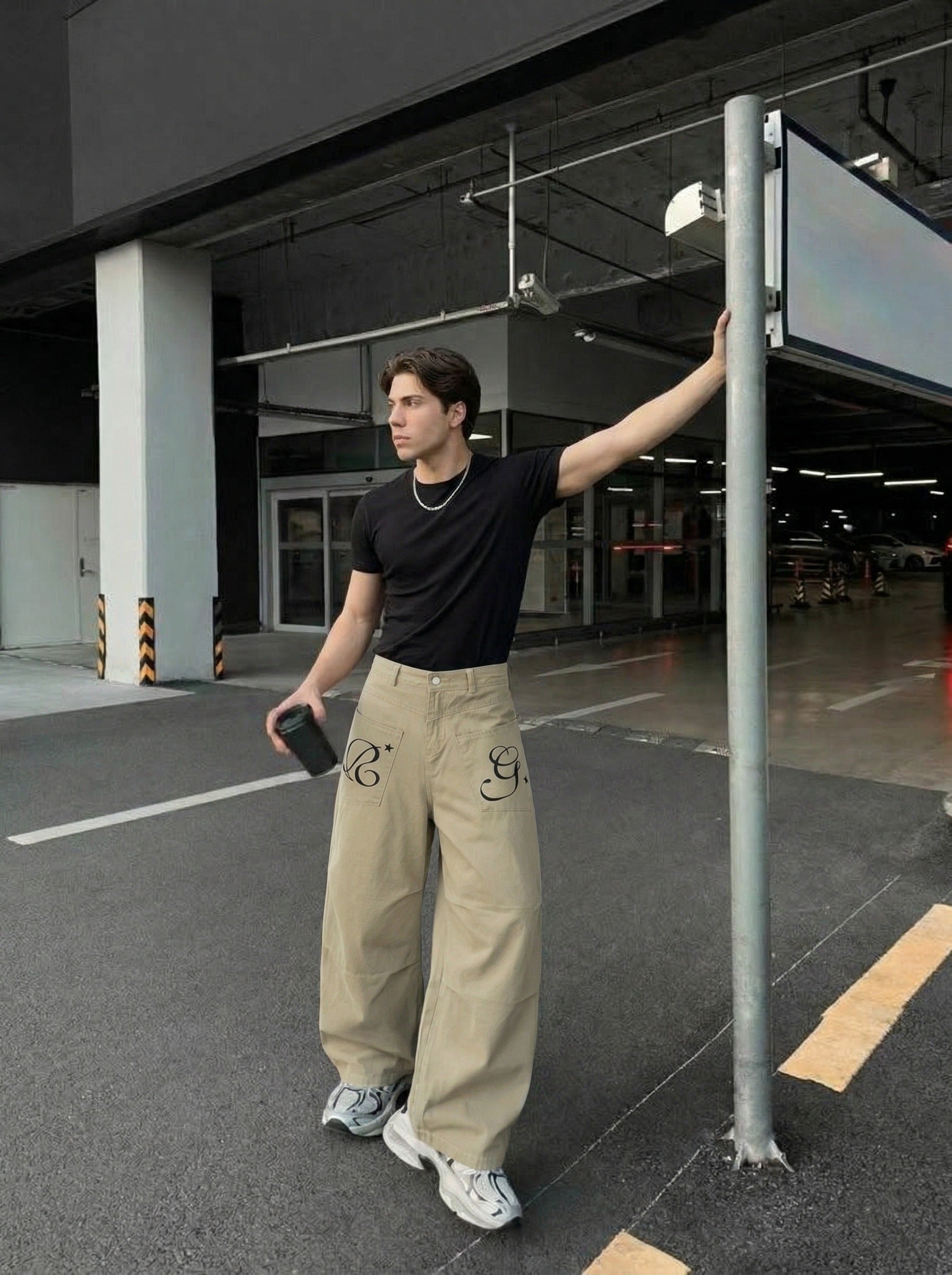 Pantalones cargo cropped de pernera ancha