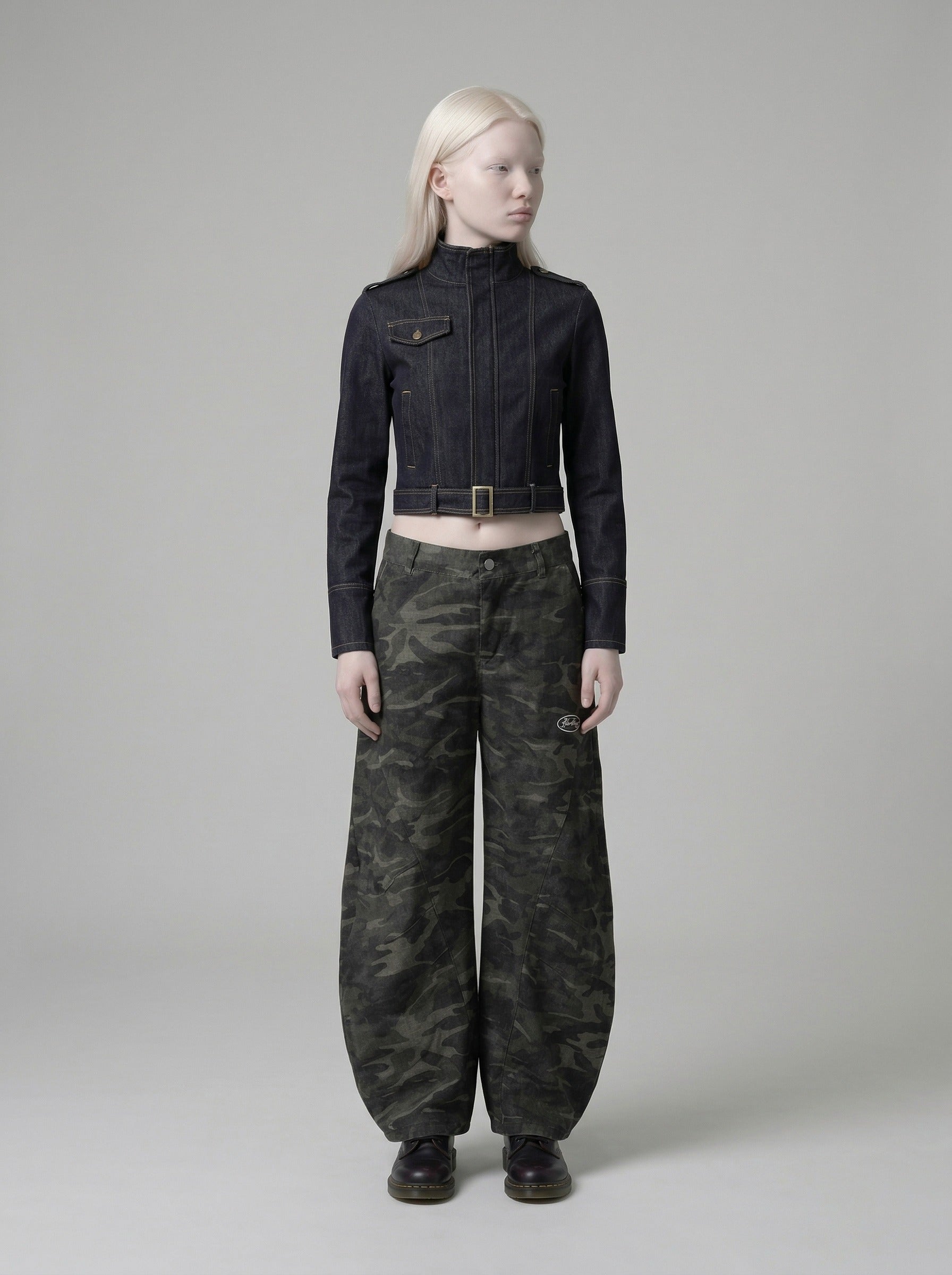 Chaqueta vaquera militar corta