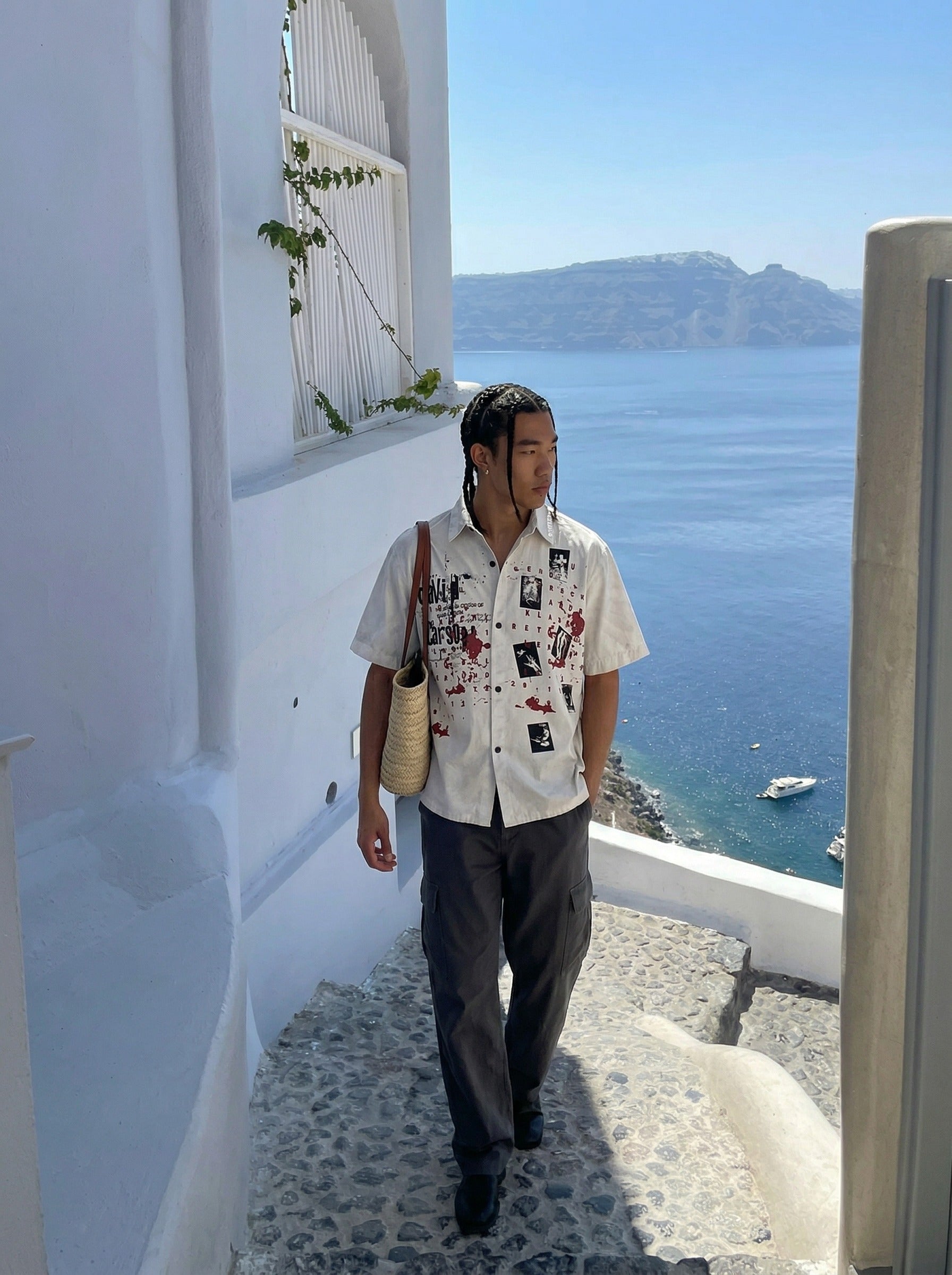 Camisa abotonada con estampado gráfico de estilo grunge desgastado