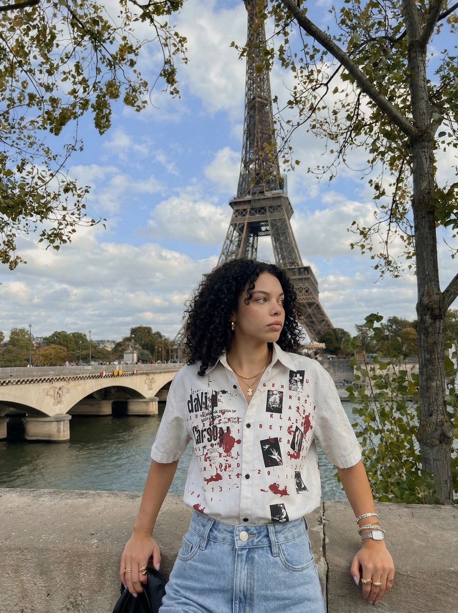 Camisa abotonada con estampado gráfico de estilo grunge desgastado