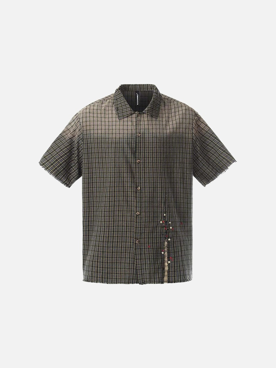 Camisa de manga corta a cuadros desgastada