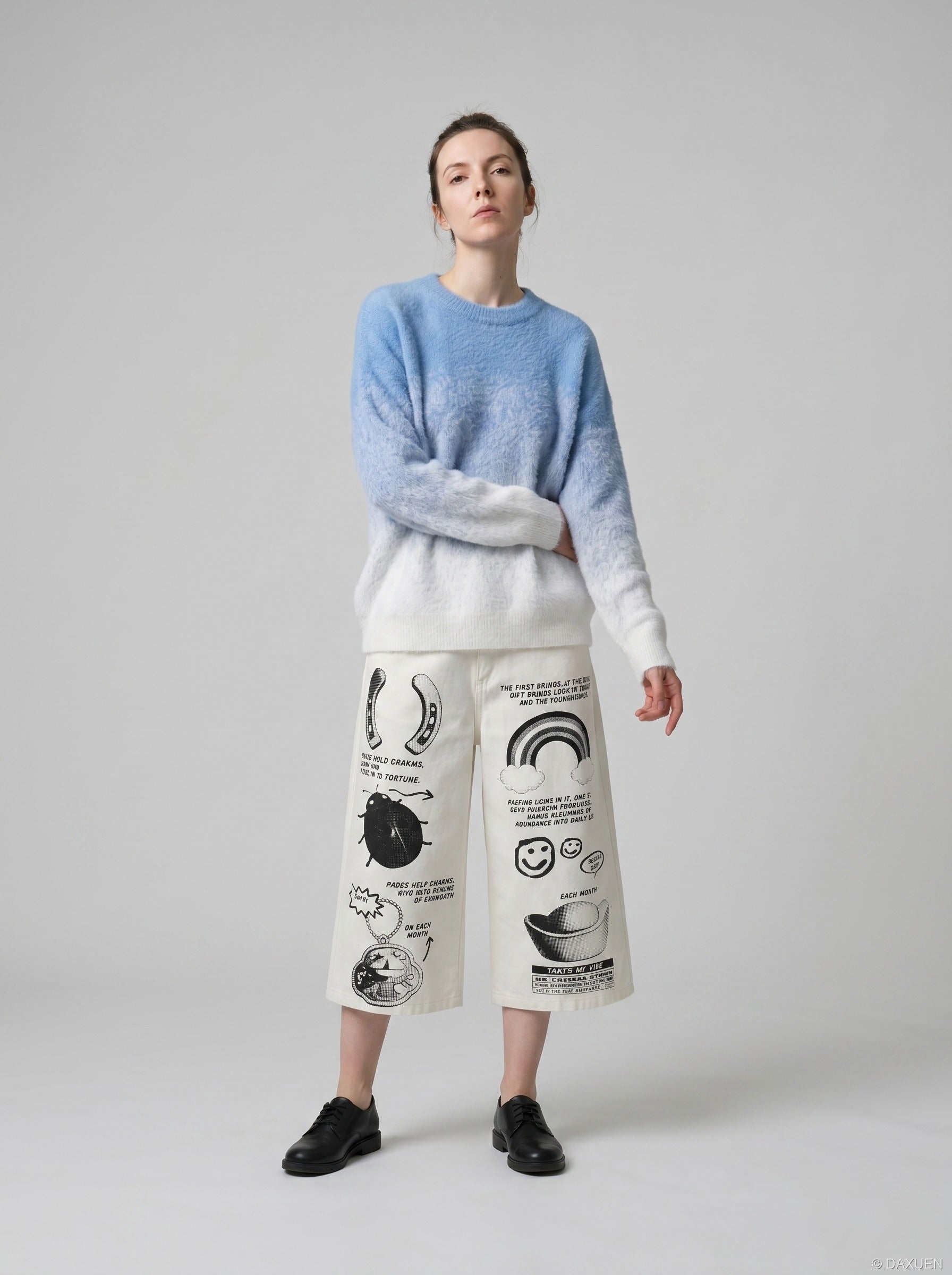 Pantalones capri de pernera ancha con estampado gráfico
