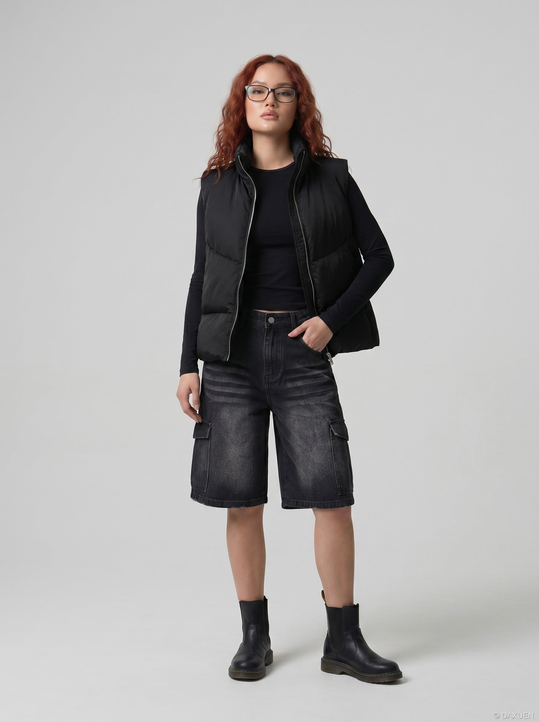 Pantalones cortos cargo de mezclilla desgastados de corte holgado
