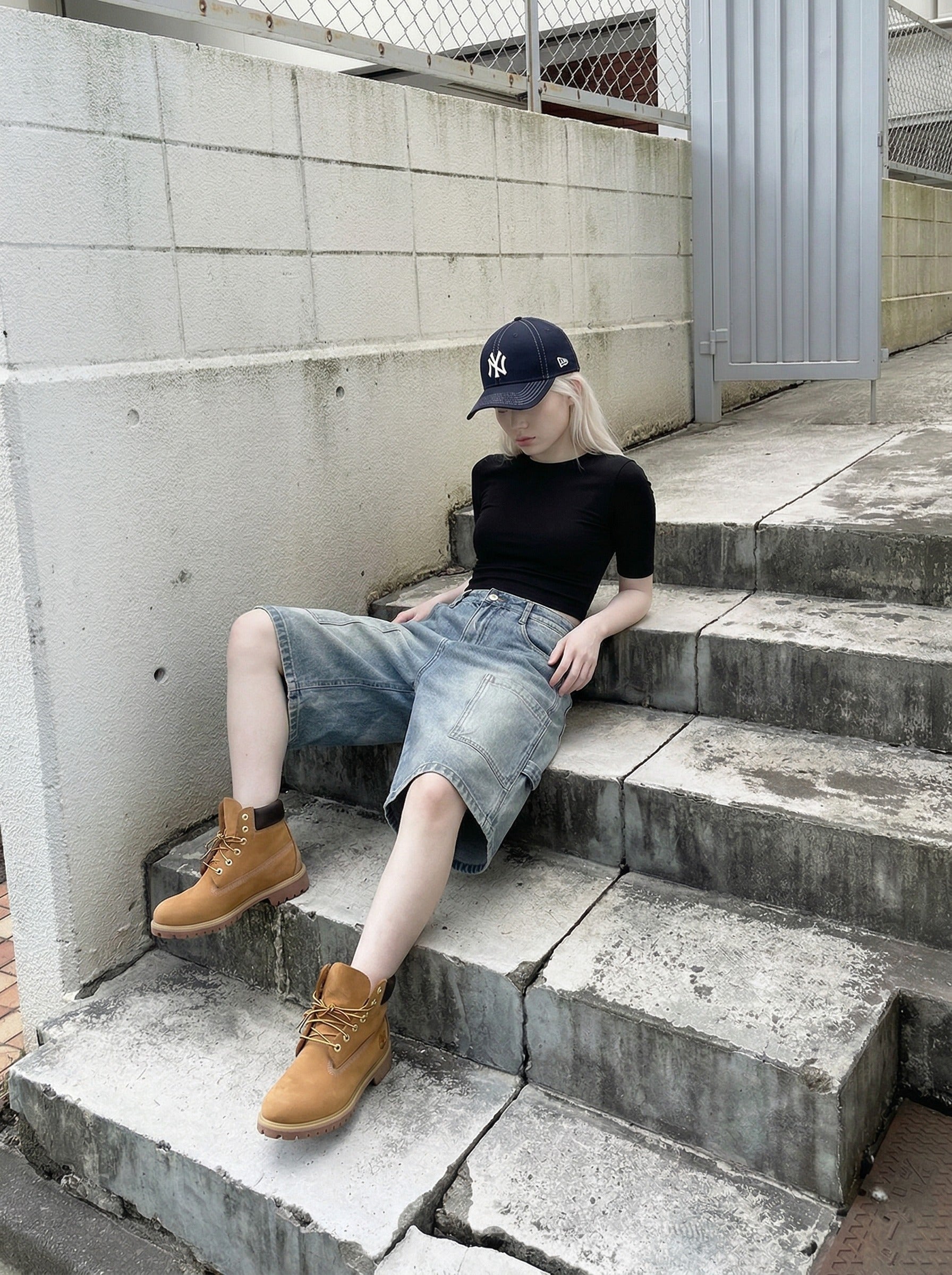 Vintage Vibe Multi-Pocket Denim Shorts