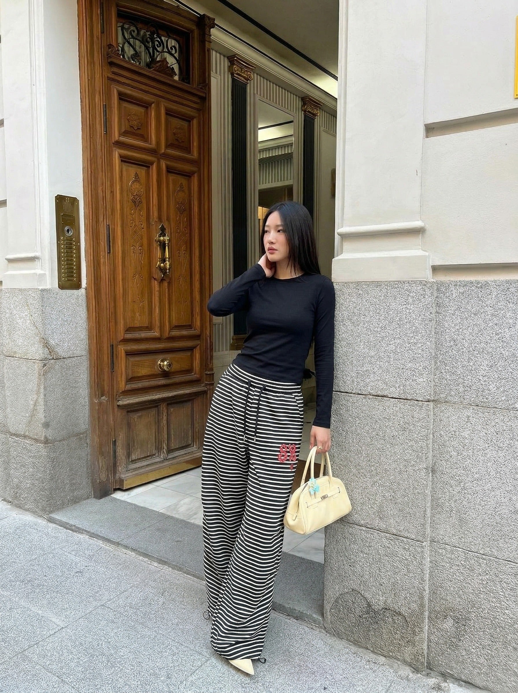 Pantalones de chándal de pierna ancha con rayas onduladas