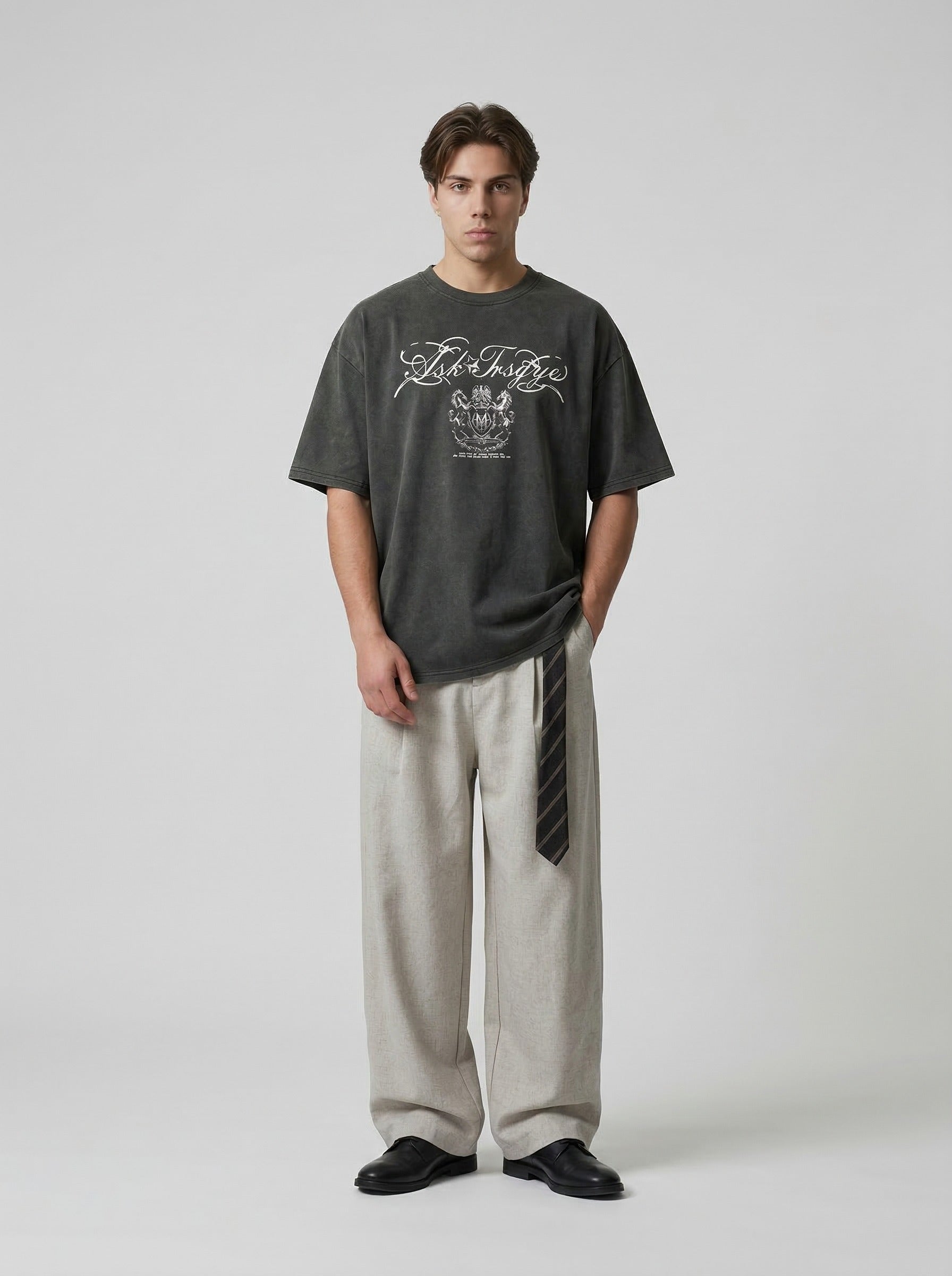 Preguntar a Tnsgye Script Oversized Tee