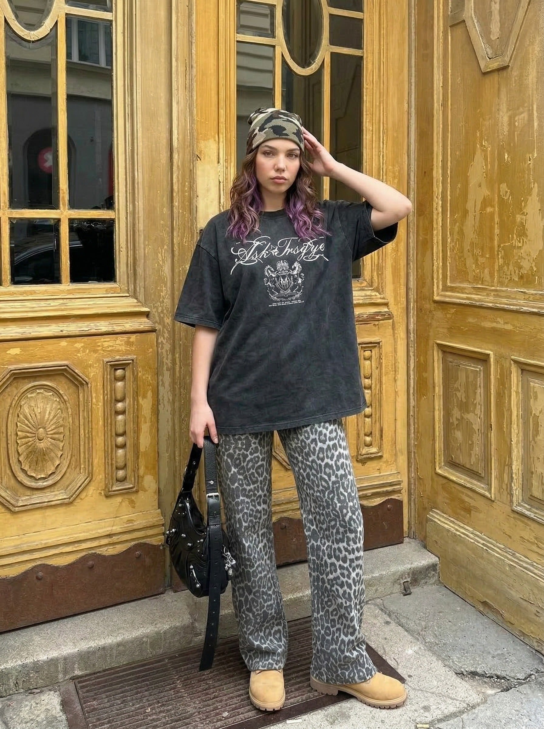Preguntar a Tnsgye Script Oversized Tee